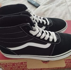 Size 10 Black and White Vans